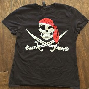Jolly Roger Pirate Flag | Skull & Cross Bones | Womens Size Medium